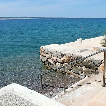 Guest house With A Parking Space Starigrad 2*